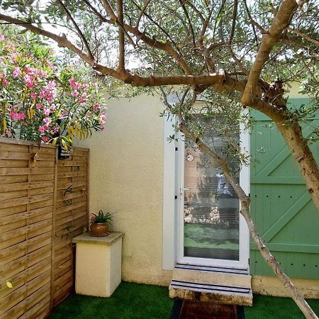 Gite De L'Olivier, Classe, Climatise, Jardin Avec Parking Gratuit Devant Le Logement Et A 5 Minutes Du Centre-Ville A Pied Л'Иль-сюр-ла-Сорг Экстерьер фото