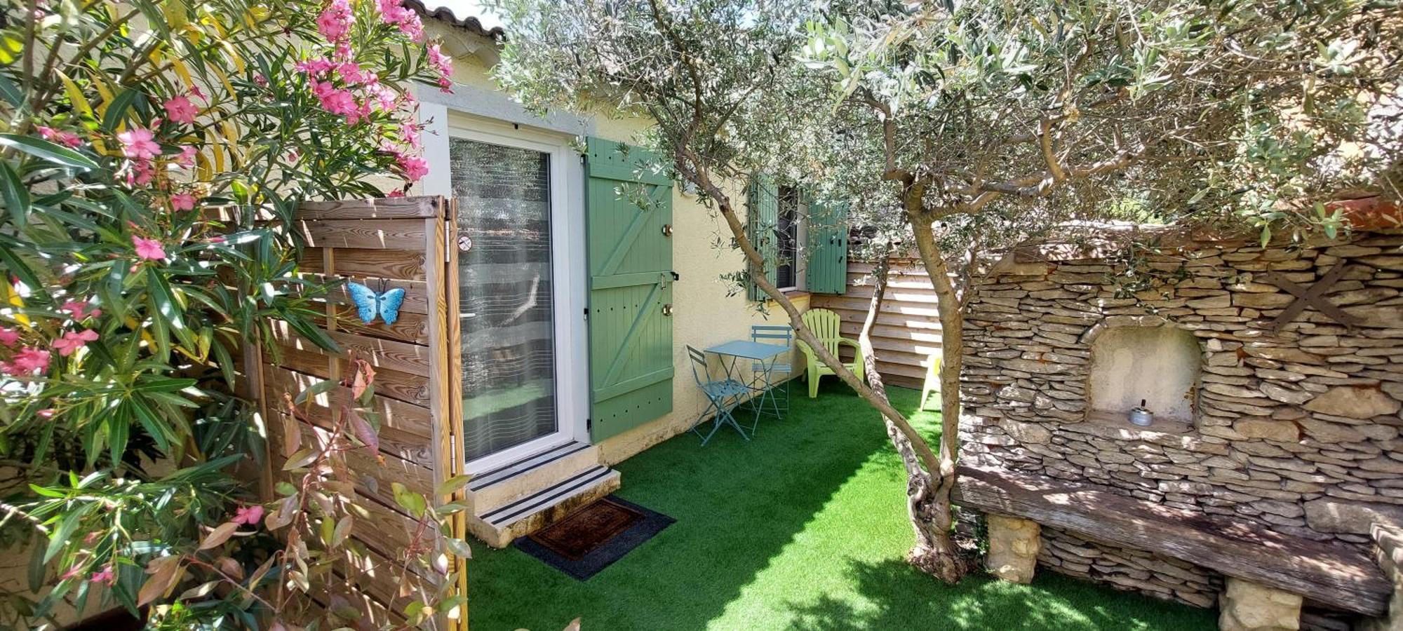 Gite De L'Olivier, Classe, Climatise, Jardin Avec Parking Gratuit Devant Le Logement Et A 5 Minutes Du Centre-Ville A Pied Л'Иль-сюр-ла-Сорг Экстерьер фото